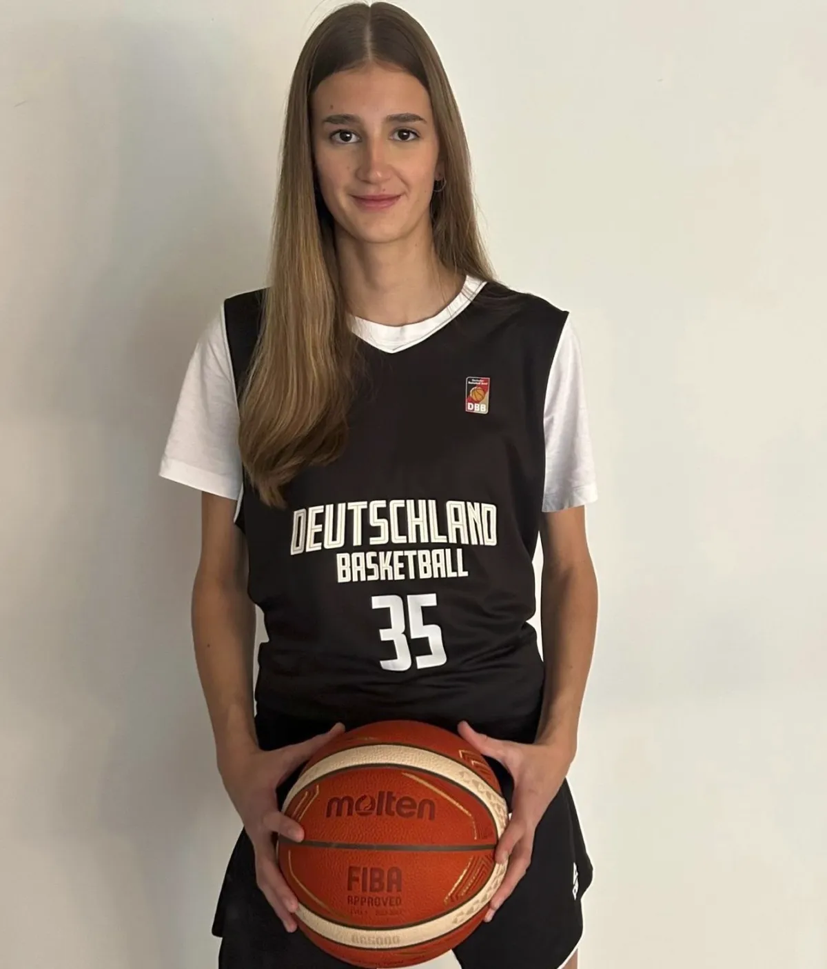 Basketballtalent Laura Pihan