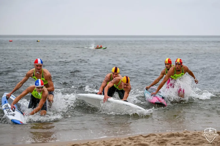 DLRG Wettkämpfe im Meer